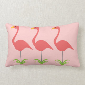 クラシックな珊瑚のピンクのレトロの芝生のフラミンゴの列 ランバークッション