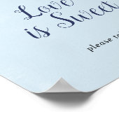 クラシックな白い花 | 青い愛は甘いサイン ポスター (角)