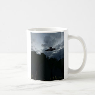クラシックな空飛ぶ円盤のマグ コーヒーマグカップ