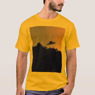 クラシックな空飛ぶ円盤2のTシャツ Tシャツ