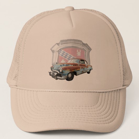 クラシックな紋章の前に坐っている錆つかせた1950年のBuick キャップ (正面)