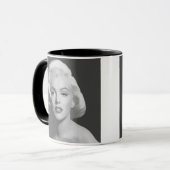 クラシックな美しい マグカップ (正面左)