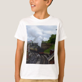 クラシックな蒸気の列車 Tシャツ