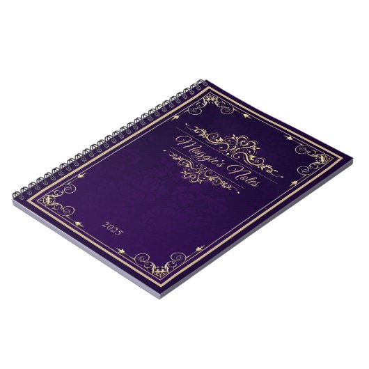 クラシックな表紙の紫色のダマスク織の金ゴールドのオーナメント ノートブック (左側)
