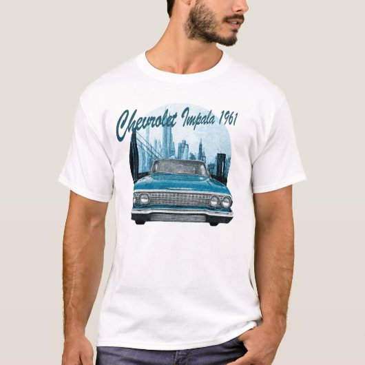 クラシックな車シボレー・インパラ1961年 Tシャツ (正面)