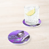 クラシックな車: 燃えるようなフードが付いているシボレー コースター (側面)