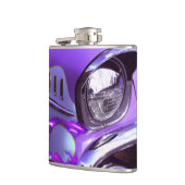 クラシックな車: 燃えるようなフードが付いているシボレー フラスク (左)