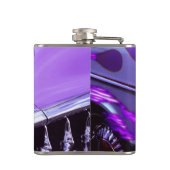 クラシックな車: 燃えるようなフードが付いているシボレー フラスク (裏面)