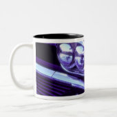 クラシックな車: 1958年のシボレー ツートーンマグカップ (左)