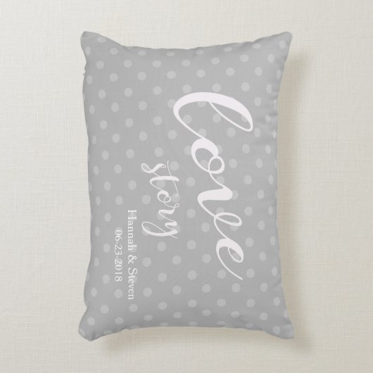 クラシックな"ラブストーリー"ウェディング/特別な機会 アクセントクッション (正面(垂直))