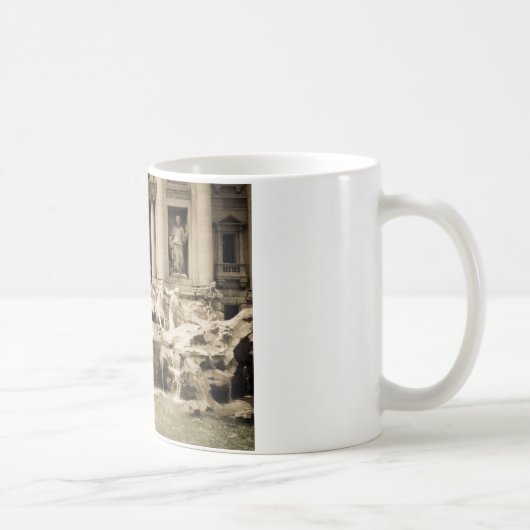 クラシックなTreviの噴水、ローマ コーヒーマグカップ (右)