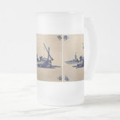 クラシックアンティアンデルフトブルータイル – 水井戸 フロストグラスビールジョッキ (正面右)