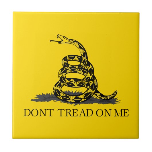 クラシックイエロー ガズデン旗 Don't Tread on Me タイル (正面)