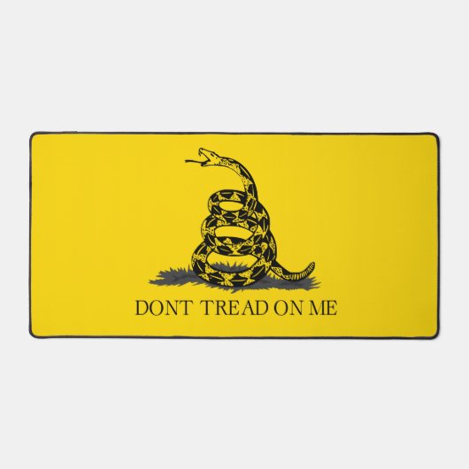 クラシックイエロー ガズデン旗 Don't Tread on Me デスクマット (正面)