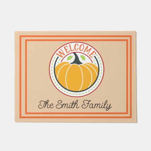 クラシックカボチャ家族の名前オレンジホワイトウェルカム ドアマット (正面)