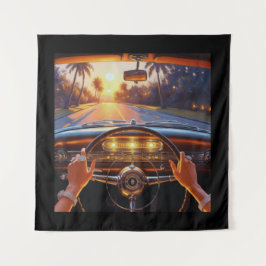 クラシックカーに乗るエレガントな女性 タペストリー