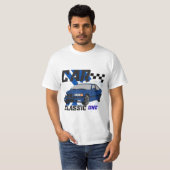 クラシックカーの1台 - ビンテージな自動車Tシャツ Tシャツ (正面フル)