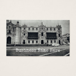 クラシックカーモノクロヴィンテージカーオンシティーロード