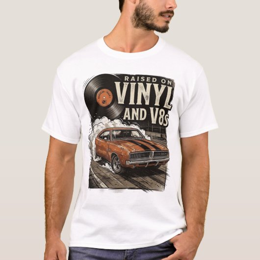 クラシックカー好きのためのヴィニールとV8 Tシャツ (正面)