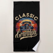 クラシックグランパおもしろいことわざカーラバーメンズパパパップ ビーチタオル (正面)