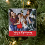 クラシックシンプルメリークリスマスレッド セラミックオーナメント<br><div class="desc">この祝シーズンのヴィンテージの魅力のtouchを特集したオーナメントユニークのクラシックメリーシンプルクリスマス赤いセラミックの。ミニマルなデザインはエレガントカラーパレ赤と白ットを展示し、冬の居心地の良い精神を引き出す。そのモダンとおもしろいの魅力は、言葉と組み合わさ伝統的れ、大胆さと上品さの間に完璧なバランスを作り出す。可愛いよくはしゃぐタイポグラフィはファンシーレタリングスタイルでミニマルのtouchを追加しゃれているする。共有この幸せとオーナメントで休日の喜びと幸スタイリッシュせ!</div>