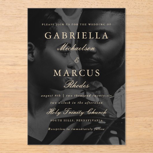 クラシックタイポグラフィオーバーレイ結婚写真 アクリル招待状 (正面)