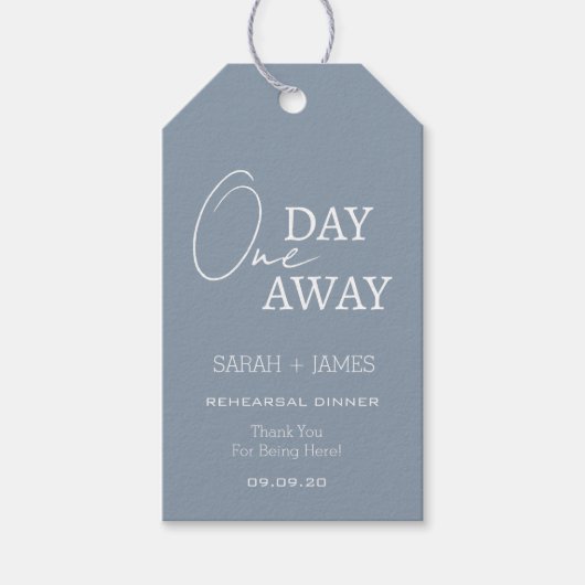 クラシックダスティブルーワンデイリハーサル遠くにディナー ギフトタグ (正面)