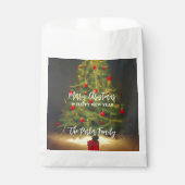 クラシックダークグレーに赤いボールを持つクリスマスツリー フェイバーバッグ (正面)