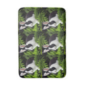 「クラシックチャーム白と黒のウサギ」 バスマット (正面縦)