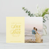 クラシックバターイエローの洗練された結婚予定日カード セーブザデート (スタンド正面)