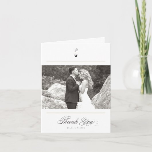 クラシックバーダブルモノグラムモダンフォト結婚ズ サンキューカード (正面)