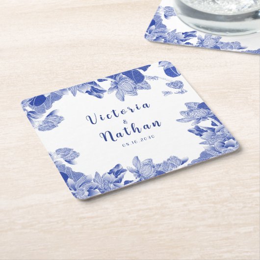 クラシックブルーとホワイトのフローラ結婚ズ スクエアペーパーコースター (アングル)