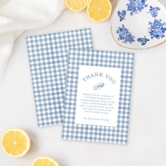 クラシックブルーギンガムラトルボーイ赤ちゃんシャワー サンキューカード