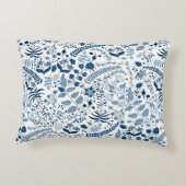 クラシックブルーボホフラワーズ |美しい アクセントクッション (裏面)