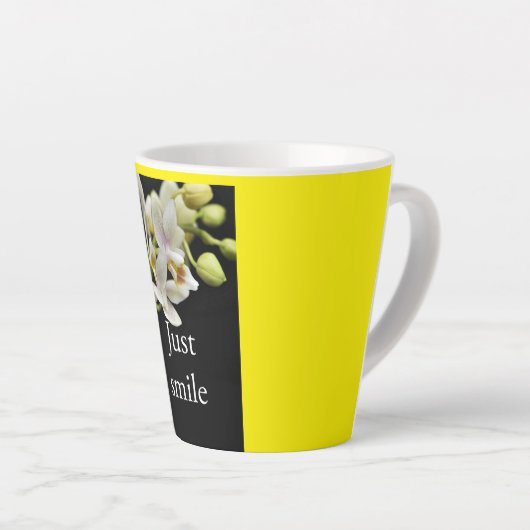 クラシックマグ – コーヒーマグ最高の – 友だちマグ カフェラテマグ (右アングル)