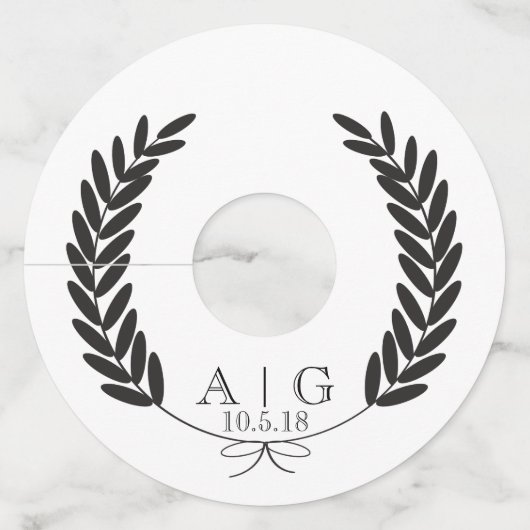 クラシックモダンローレル&カップルイニシャル結婚 ワイングラスタグ (正面)