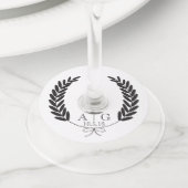 クラシックモダンローレル&カップルイニシャル結婚 ワイングラスタグ (クローズアップ)