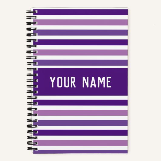 クラシックモダン名前をカスタムするパープル&ホワイトストライプ ノートブック (正面)