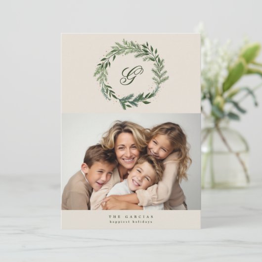 クラシックモノグラムパインリースクリスマスフォト シーズンカード (スタンド正面)