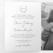 クラシックモノグラムリース紋章エレガントな結婚式 三つ折り招待状 (内部最初)