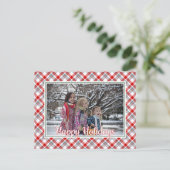 クラシックレッドグリーンブルーホワイトプレイドパターンホリデー ポストカード (スタンド正面)