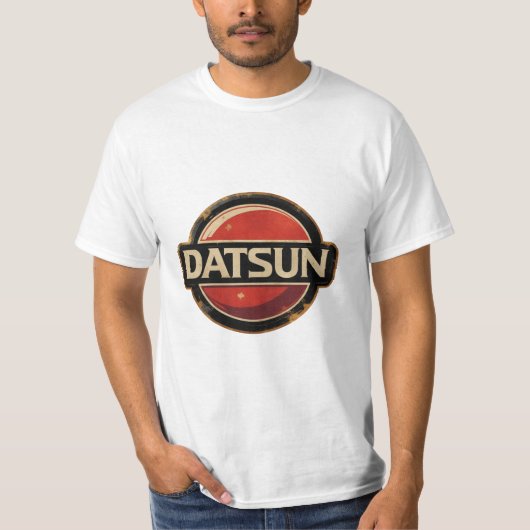 クラシックレトロDatsunロゴ Tシャツ (正面)
