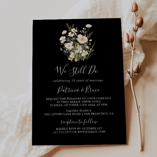 クラシックワイルドフラワーブラック我々はまだ誓いを更新する 招待状