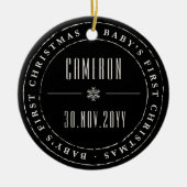 クラシック円スタンプ印ベビー初めてのクリスマス セラミックオーナメント (正面)