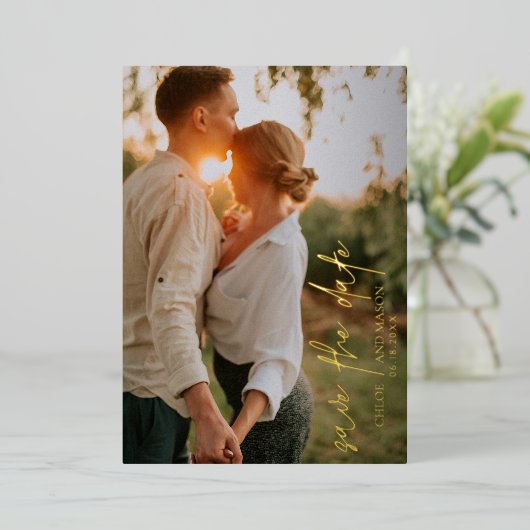 クラシック写真エレガントな結婚式の日付を保存 箔招待状 (立ち正面)