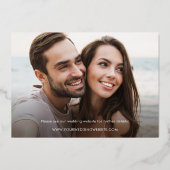 クラシック写真エレガント結婚式の日付金ゴールドの保存 箔招待状 (裏面)