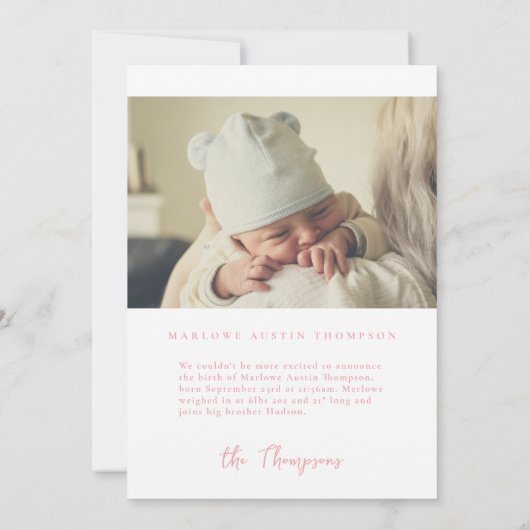 クラシック手描きピンクストライプの色の誕生発表 招待状 (裏面)