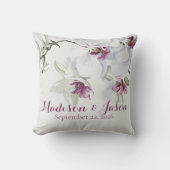 クラシック白い蘭のカスタマイズ可能な結婚ギフト クッション (正面)