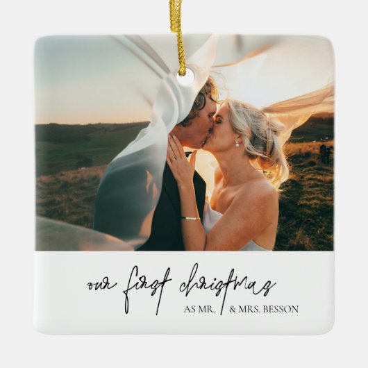 クラシック白黒フォト初めてのクリスマス セラミックオーナメント (正面)