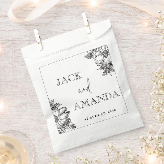 クラシック白黒フローラ結婚式の引き出物バッグ フェイバーバッグ (クリップ留めされた状態)